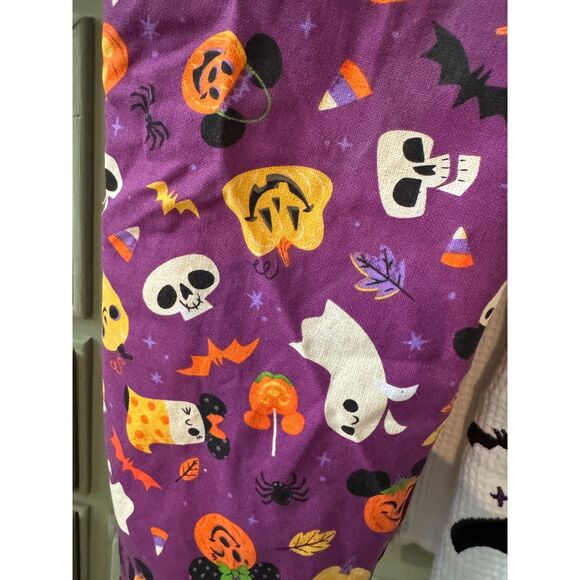 Disney Store Apron Kitchen Towels Bundle NEW Halloween Mickey Mouse - Picture 5 of 6